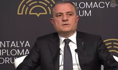 Azərbaycan Konstitusiyasında müasir Ermənistanın heç bir coğrafi adı və ərazisi yoxdur - Ceyhun Bayramov