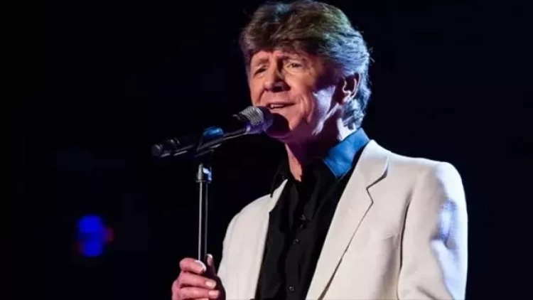 Əfsanə vəfat etdi