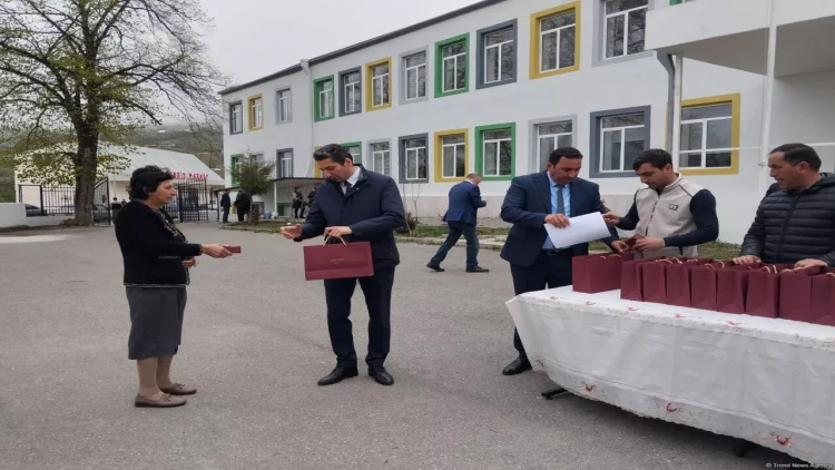 Ağdərənin Həsənriz kəndinə daha 20 ailə köçdü - FOTOlar