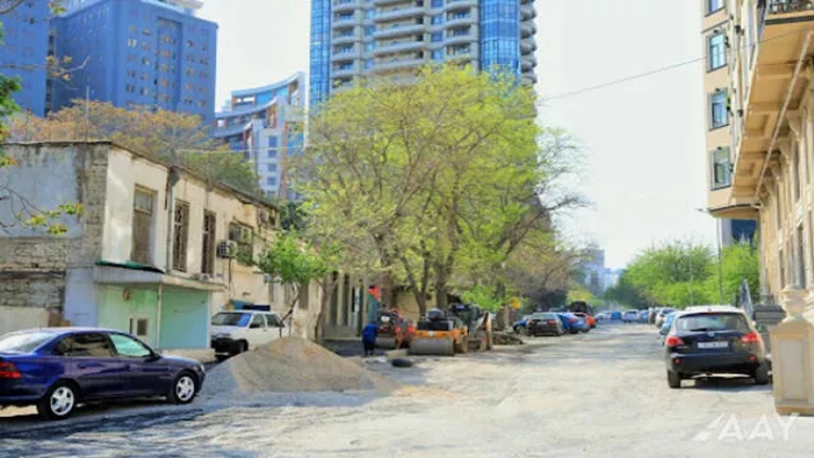 Bakıda bu küçənin adı dəyişdirildi - FOTOlar