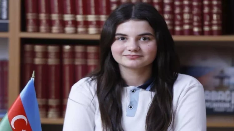 300 bal yığacağımı heç kəsə deməmişdim - Məktəbli qız