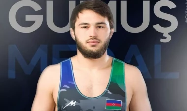 Azərbaycan güləşçisi gümüş medal qazandı