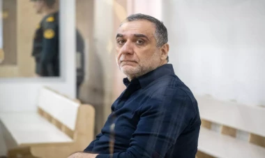 Zərərçəkən: Tibb məntəqəmiz, sanitar maşınlarımız, həkimlərimiz artilleriya zərbələrinə məruz qalmışdı – Vardanyanın məhkəməsi - FOTO