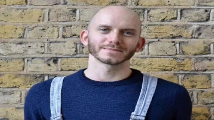 Alimi öldürüb qalıqlarını çamadana yığdılar