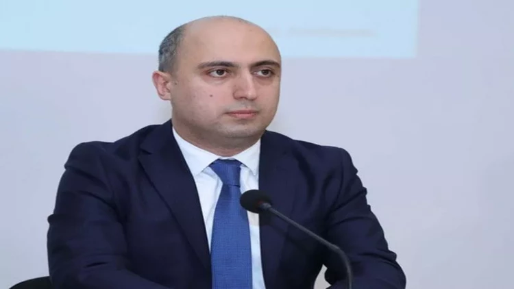Emin Əmrullayev ixtisarlardan danışdı: 
