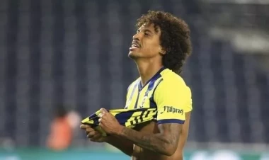 Fənərbağçanın sabiq ulduzu xəstəxanaya yerləşdirildi - FOTO