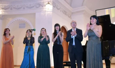 Namiq Sultanovun “Səhnədə və Kadrda” adlı yaradıcılıq gecəsi böyük coşqu və alqışlarla keçirildi - FOTO