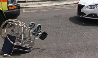 BƏDBƏXT HADİSƏ - Əlil arabasında olan qardaşı qızının üstündən keçdi