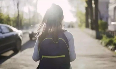 Bakıda manyak peyda olub - Məktəbli qızlara...