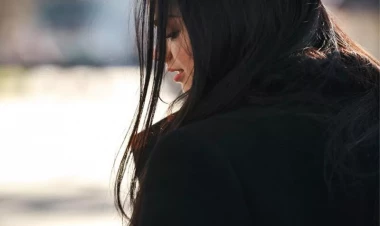 Ərinin qətlini sifariş verməkdə ittiham olunan Əzizədən xəbər var