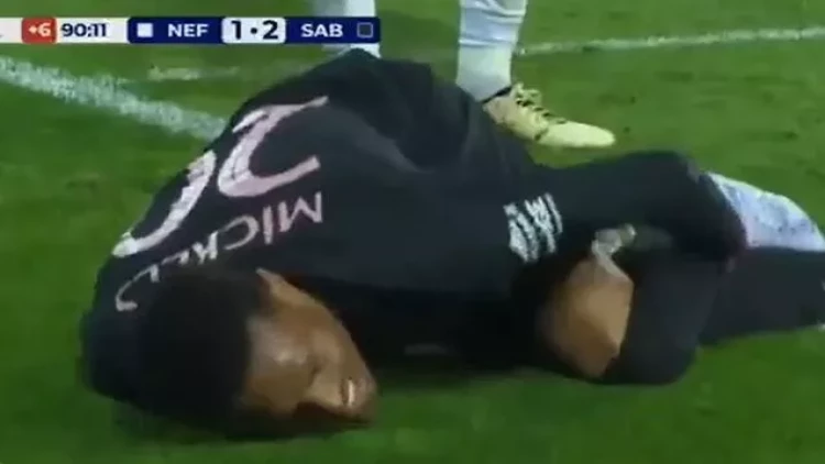 “Neftçi” - “Sabah” matçında məşqçini özündən çıxaran epizod - VİDEO