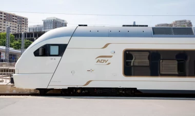 Bu marşrut üzrə yeni qatar istifadəyə verildi - FOTO