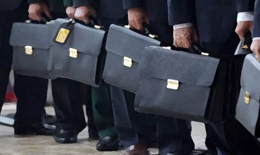 Bu şəxslərin vəzifədə olmasının yaş həddi artırılır