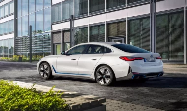 BMW yaxın üç il ərzində 40 yeni model təqdim edəcək