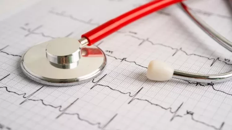 Süni intellekt qəfil ürək dayanmasını iki həftə əvvəl proqnozlaşdıracaq