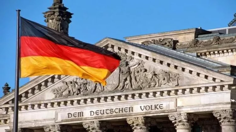 Qəzetdə qəribə elan: Mer axtarılır