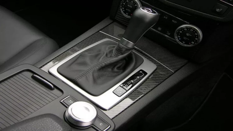 Mühərrik söndükdə sürücülər ötürmələr qutusunu belə xarab edirlər