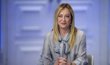 Meloni Trampı müdafiə etdi və onu İtaliyanın 