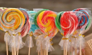 Çində dəhşətli hadisə: Sorma konfet 6 yaşında uşağın beynini zədələyib - FOTOlar