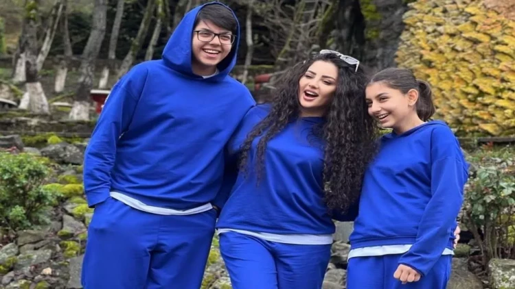 Xəyalə övladları ilə belə dincəlir - FOTO