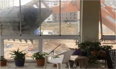 Yasamalda sökülən yaşayış evinin dağıntıları altında qalan olub? - AÇIQLAMA