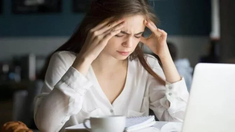 Baş ağrısını kəsən təbii vasitə