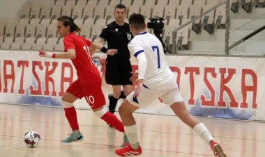 Millimiz ilk oyunda uduzdu