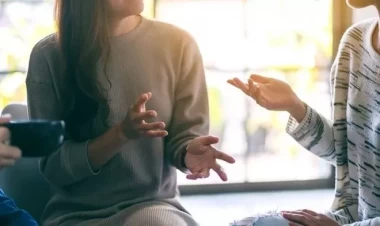 Fərqində olmadan etdiyiniz 7 bədən dili səhvi – Qarşı tərəfdə mənfi təsir yaradır