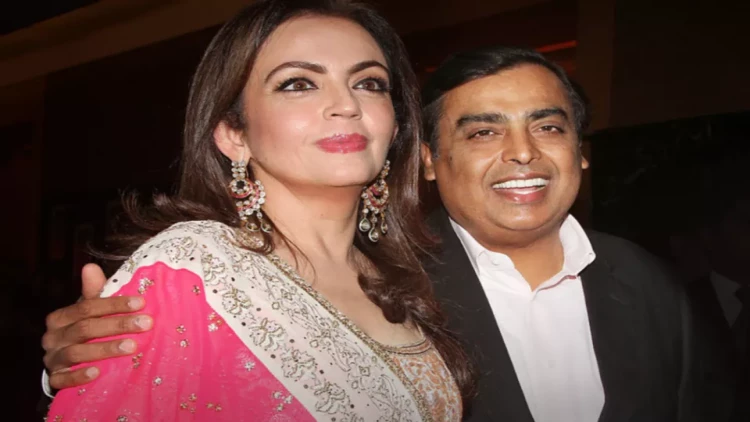 27 mərtəbəli ev, brilyant qaşlı maşın, 50 milyonluq aksessuar... - VİDEO