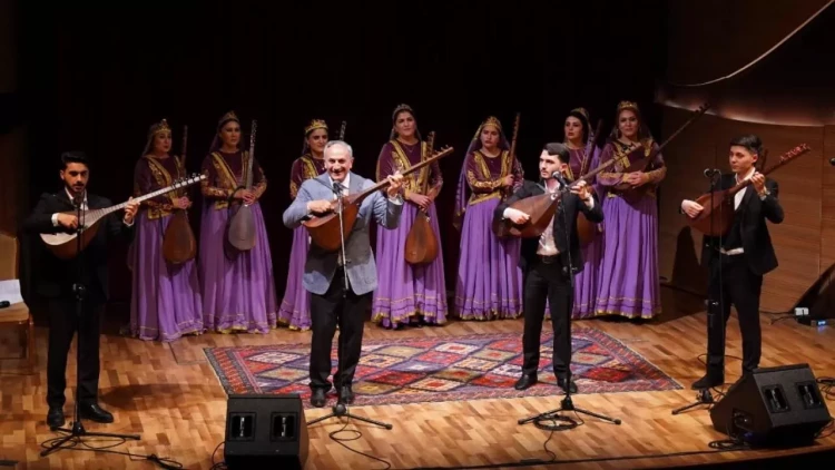 Novruz bayramına həsr olunmuş “Yenə gəldi yaz ayları” adlı aşıq musiqisindən ibarət konsert təqdim olunub - FOTO