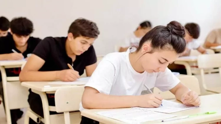 9-cu sinif buraxılış imtahanlarının QRAFİKİ