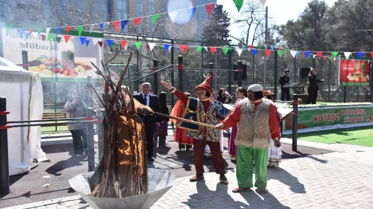 Paytaxtın Abad məhəllələrində Novruz şənlikləri keçirilir - FOTOlar