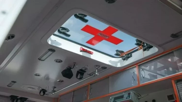 Təcili tibbi yardım avtomobili qəzaya UĞRADI: Xəsarət alanlar var - FOTOlar