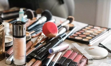 Bu kosmetik məhsulun tərkibində kanserogen maddə tapıldı - Bakıda çox məşhurdur - FOTO