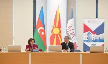 Şimali Makedoniya Prezidenti ADA Universitetində tələbələrlə görüşüb - FOTO