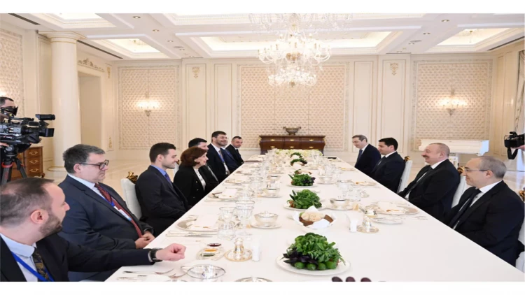 İlham Əliyevin Şimali Makedoniya Prezidenti ilə lanç əsnasında geniş tərkibdə görüşü olub - VİDEO