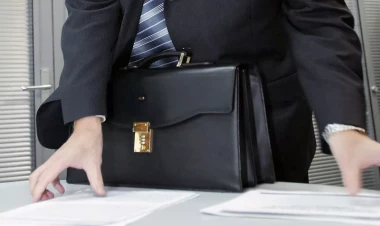 Məktəbdəki bıçaqlanmaya görə sektor müdiri cəzalandırıldı - FOTO