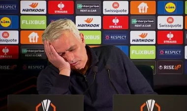 Jurnalistə görə Mourinyo özünü yatmışlığa vurdu