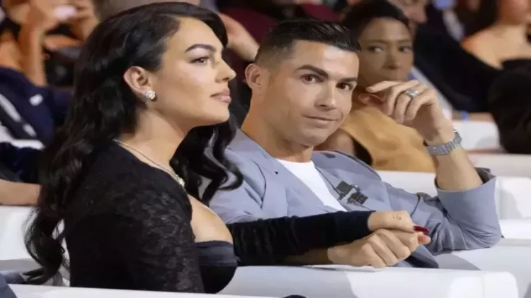 Ronaldoya 99 şallaq vuruluacaq? - İran Səfirliyindən AÇIQLAMA