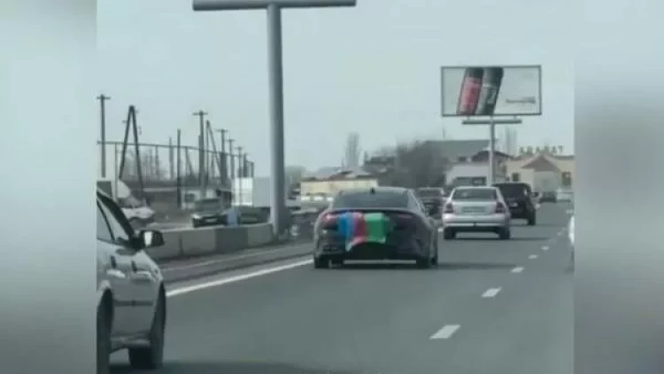 İrəvanda maşınından Azərbaycan bayrağı asan şəxs erməni imiş - VİDEO