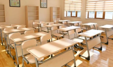 231 nömrəli məktəbin şagirdlərləri pul yığılmasından DANIŞDILAR - VİDEO