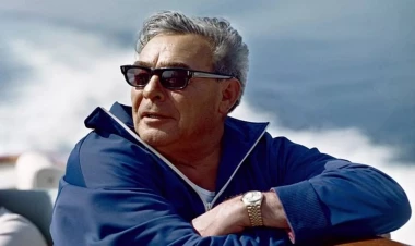 Brejnevin saatı satışa çıxarıldı - FOTO