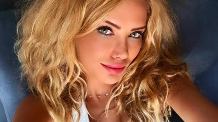 Türkiyəli aktrisanın dili QOPDU - VİDEO