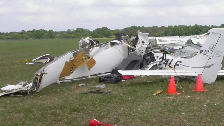 Daha bir təyyarə qəzası -  46 ölü