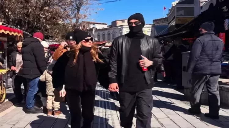 Türkiyəli məşhur tanınmamaq üçün şəhəri belə gəzdi - Görün kim imiş - FOTO