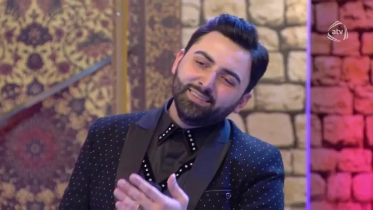 Azərbaycanlı müğənni qarlı havada milyonluq maşını ilə QƏZAYA DÜŞDÜ - VİDEO