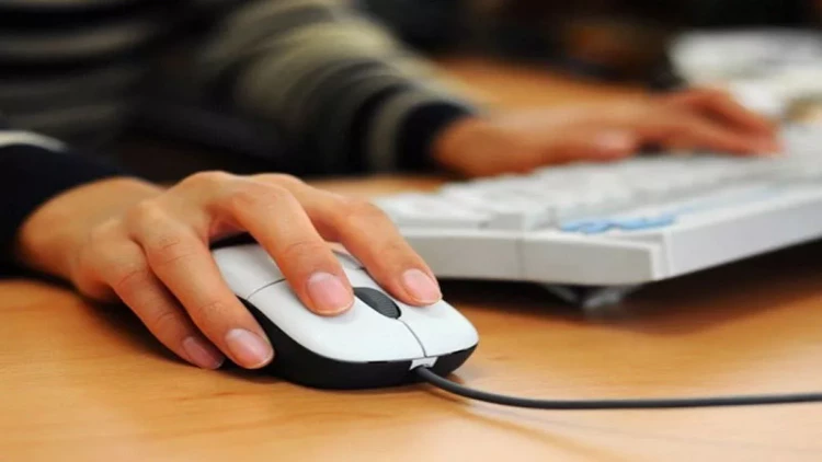 Sabah bu universitetlərdə dərslər onlayn olacaq - yenilənib