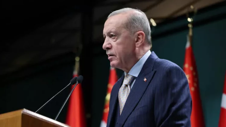 Ərdoğan yenidən AK Partiyanın sədri SEÇİLDİ