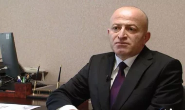 Daha bir vəzifəli şəxs işdən çıxarıldı