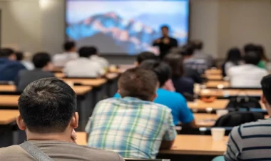 Azərbaycanda bu universitetdə dərslər təxirə salındı